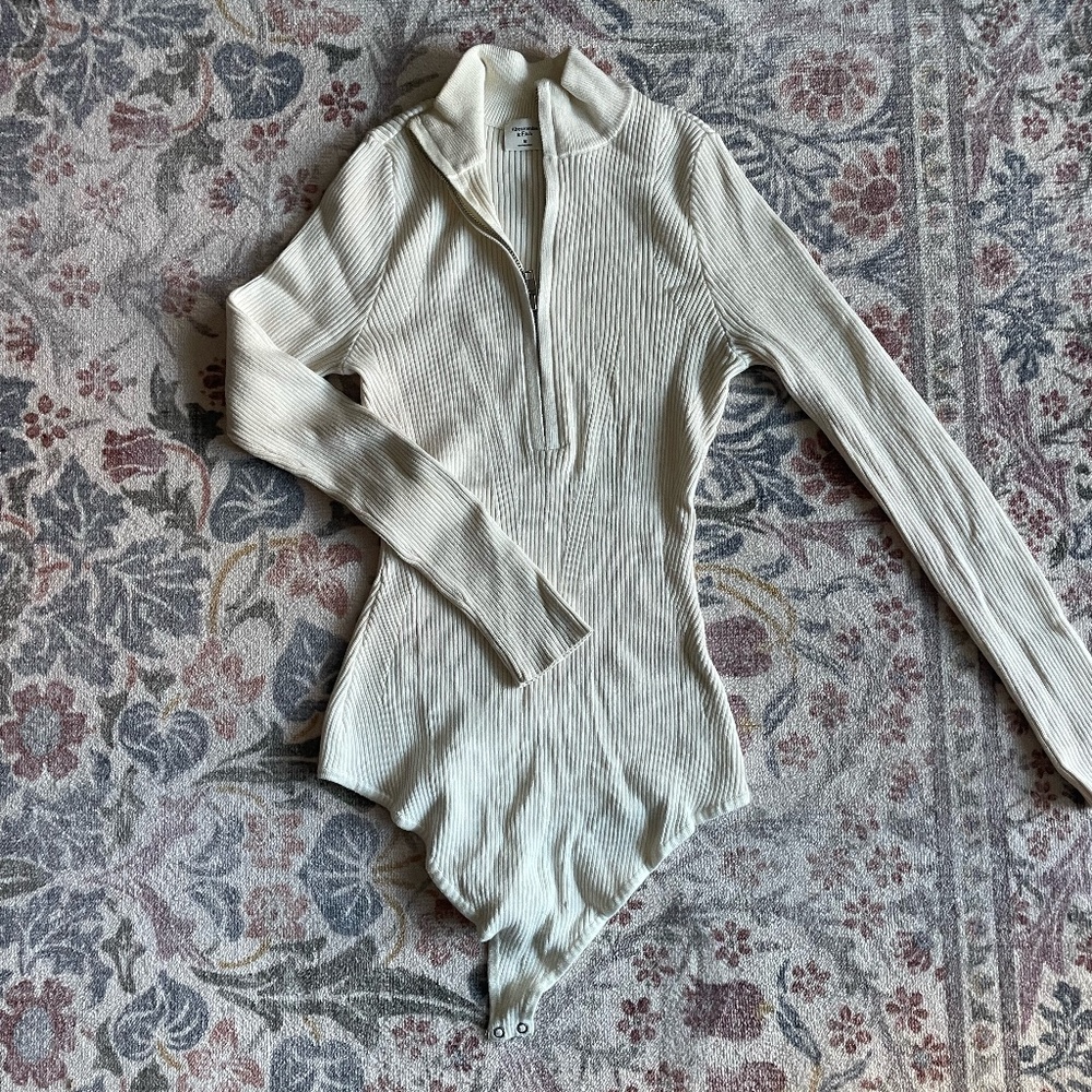Abercrombie & Fitch Ribbed Quarter Zip Cream Sweater Bodysuit, Size M